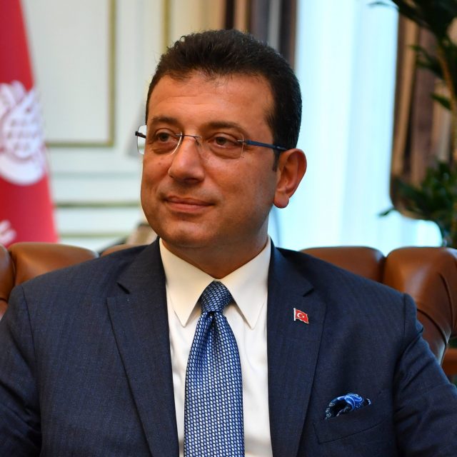 https://furkanakay.com/wp-content/uploads/2020/03/Ekrem-Imamoglu-008-e1583849300335-640x640.jpg